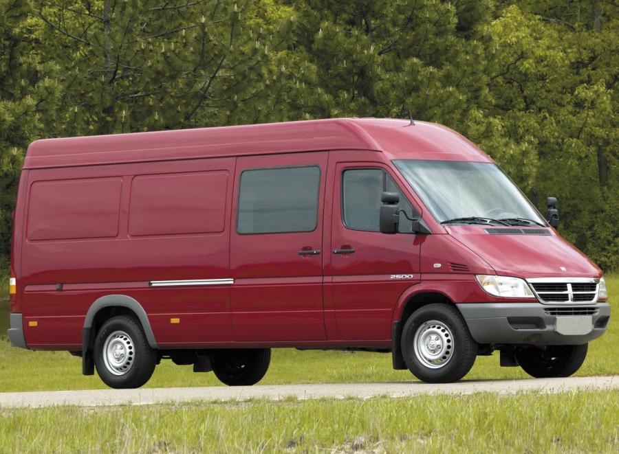  Dodge Sprinter Van 2002 года  (фото 2 из 8)